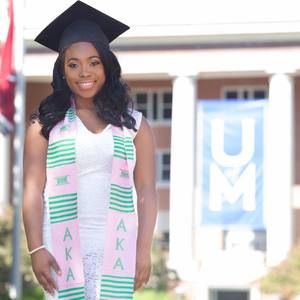 Meet your Posher, Kayla